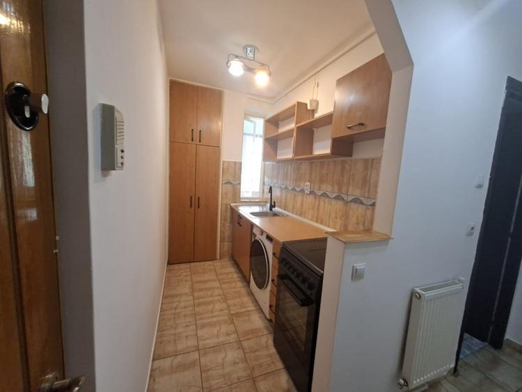Apartament cu 2 camere semidecomandat în Cedonia
