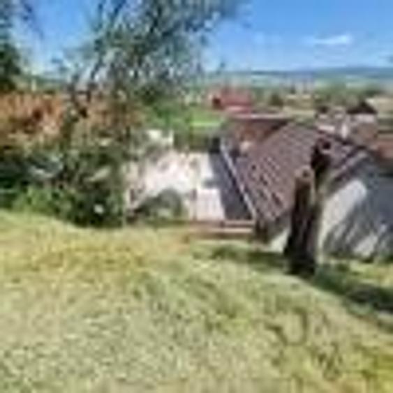 Casă cu 3 camere cu Teren 2235 Mp în Rotbav