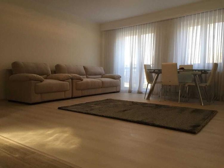 Apartament cu 3 camere semidecomandat în Primăverii