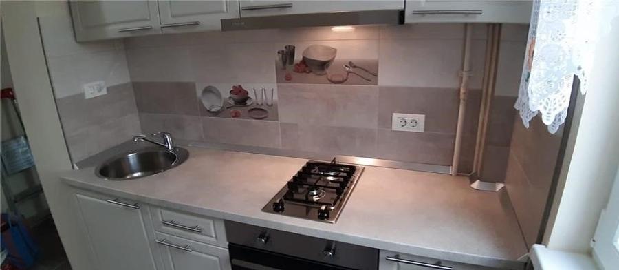 Apartament cu 3 camere semidecomandat, mobilat în Circumvalațiunii