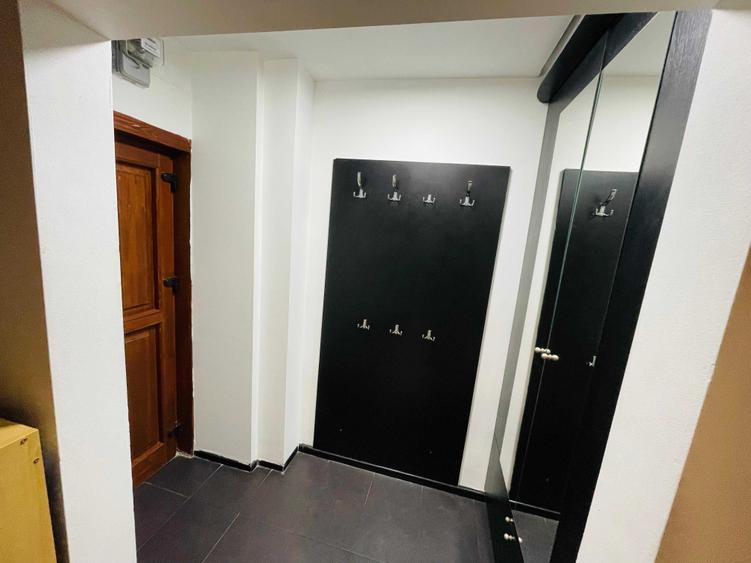 Apartament cu 2 camere decomandat în Republicii