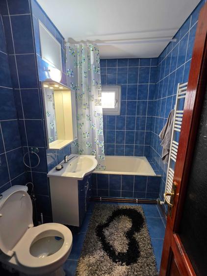 Apartament cu 2 camere decomandat în Rovine