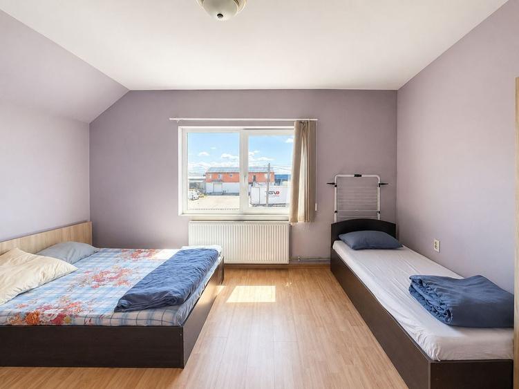 Casă individuală cu 7 camere cu Canalizare în Exterior Nord