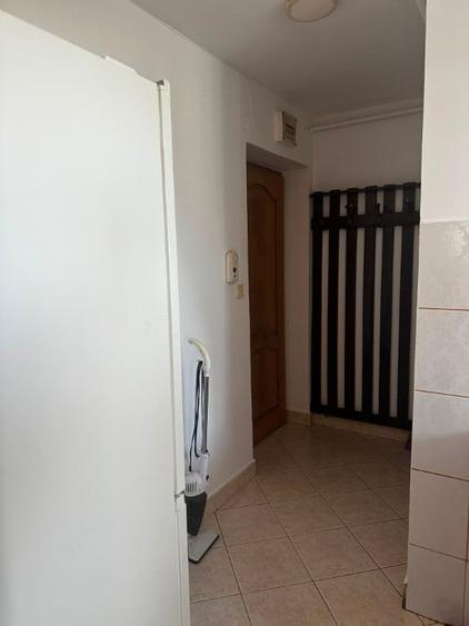 Apartament cu 2 camere nedecomandat în Decebal