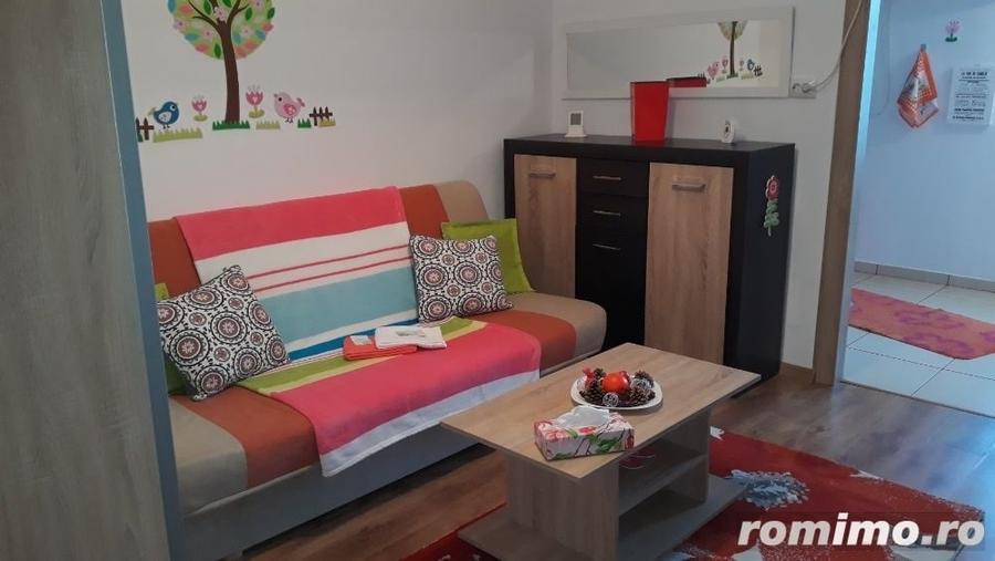 Garsonieră decomandată în Regie