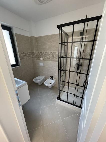 Apartament cu 3 camere decomandat în Bucium