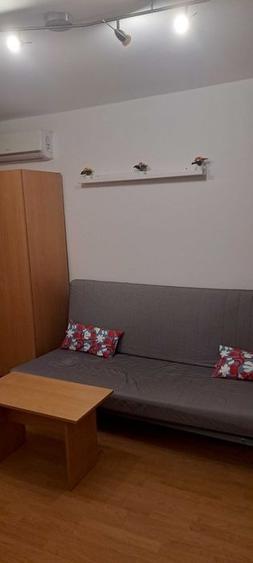 Apartament cu 2 camere decomandat, mobilat în Victoriei