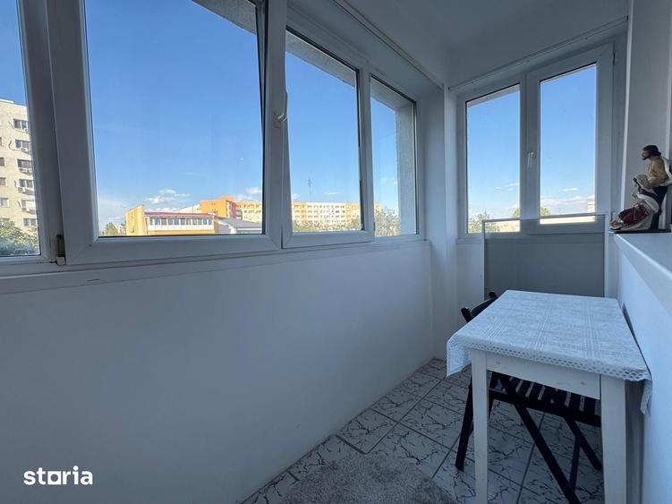 Apartament cu 2 camere decomandat în Ozana