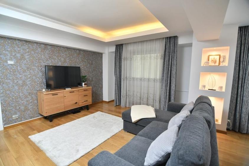 Apartament cu 3 camere decomandat, mobilat în 13 Septembrie