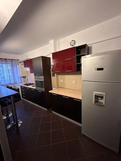 Apartament cu 2 camere decomandat, mobilat în Nicolina