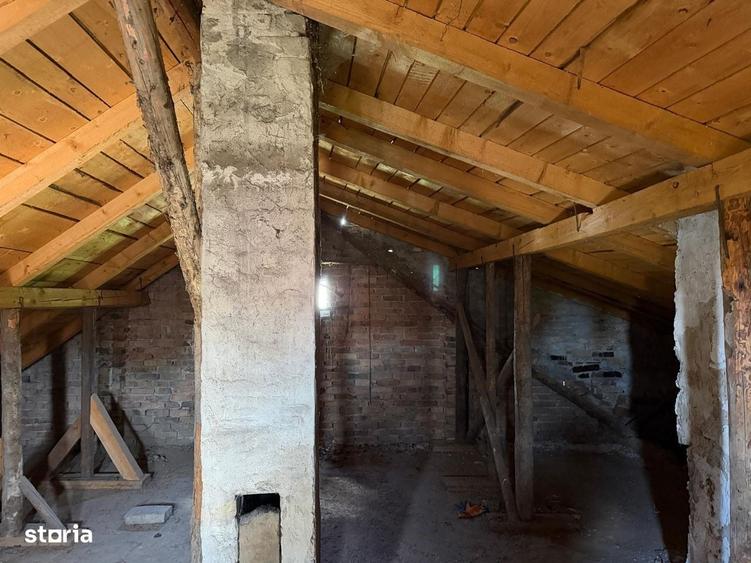 Casă cu 4 camere cu Teren 1600 Mp în Iecea Mare