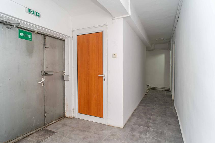 Spațiu comercial, de 311 mp, în Cug
