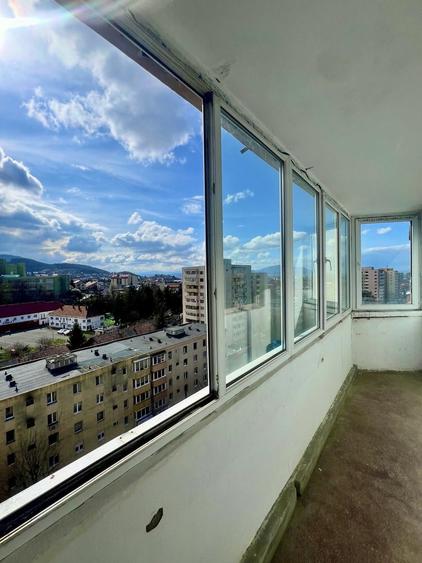 Apartament cu 3 camere decomandat în Griviței