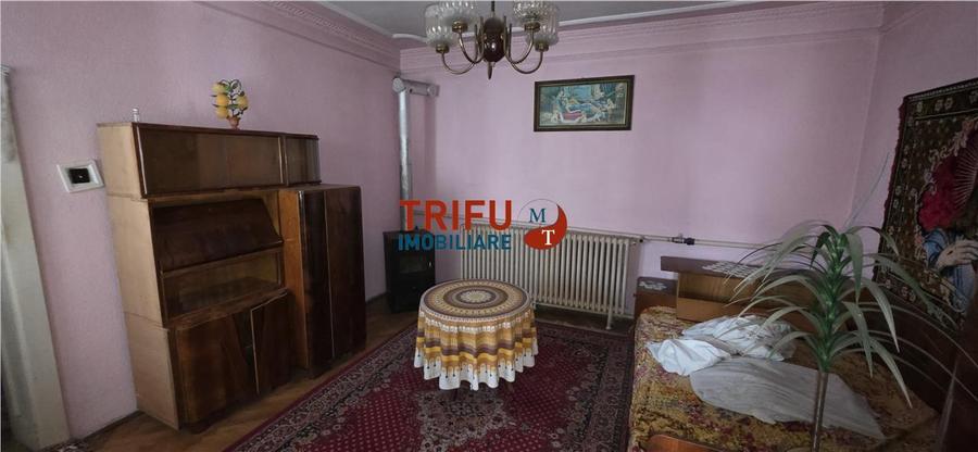 Casă individuală cu 5 camere cu Canalizare în Bărăbanț