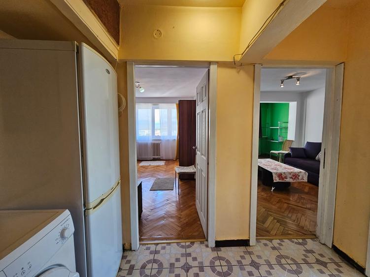 Apartament cu 2 camere decomandat în Piața Centrală
