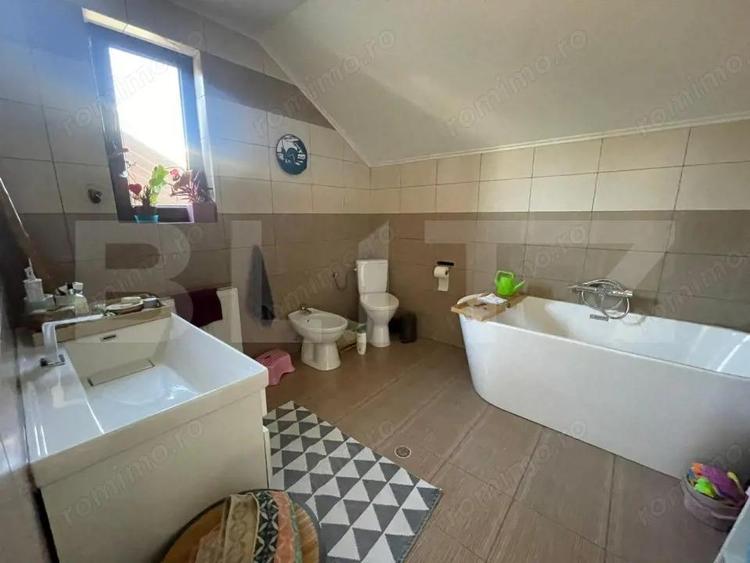 Casă cu 3 camere cu Teren 429 Mp în Central