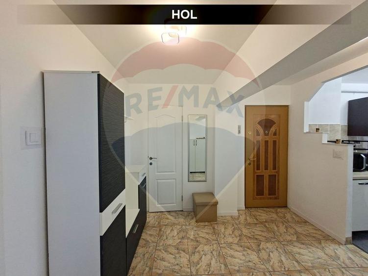 Apartament cu 3 camere decomandat, mobilat în Central