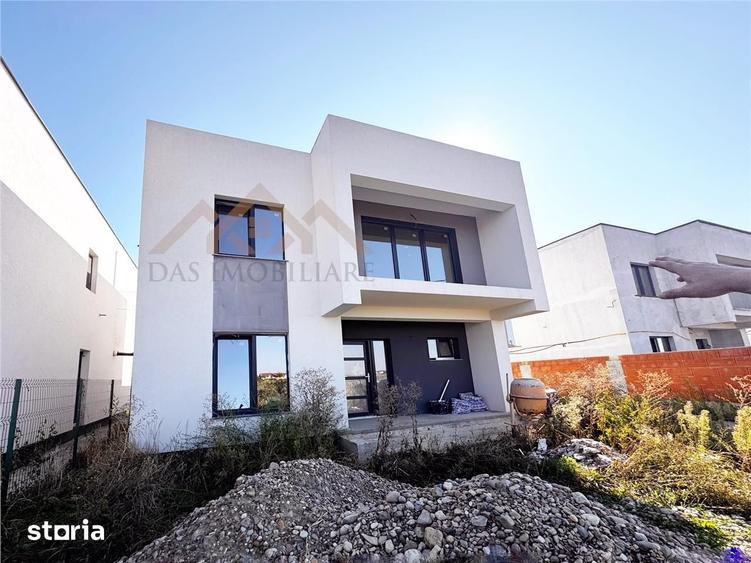 Casă cu 6 camere cu Teren 460 Mp în Recea