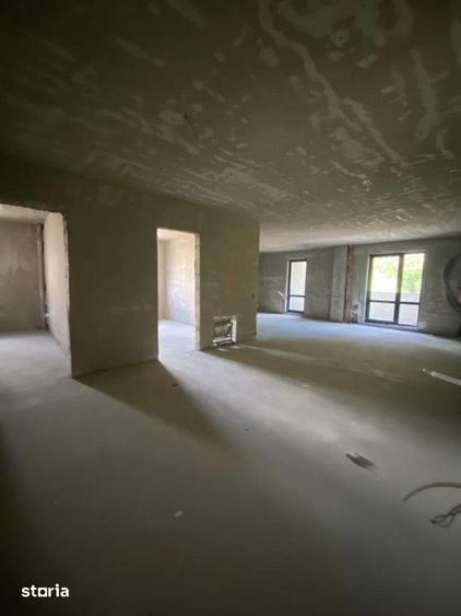 Apartament cu 3 camere semidecomandat în Central