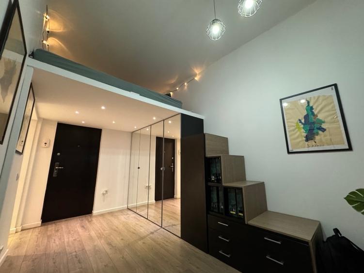Apartament cu 2 camere semidecomandat, mobilat în P-ța Romană