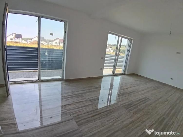 Casă cu 4 camere cu Teren 350 Mp în Șcheia