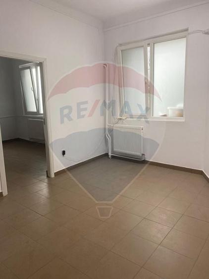 Spațiu comercial, de 75 mp, în Dudești