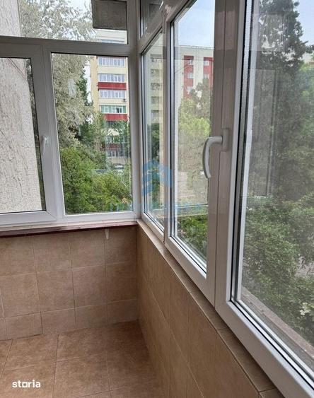 Apartament cu 2 camere decomandat în Văcăresti