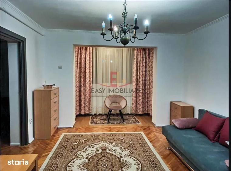 Apartament cu 3 camere decomandat în Vulcan