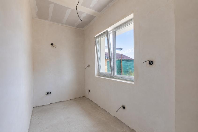 Duplex cu 4 camere cu Canalizare în Sânpetru