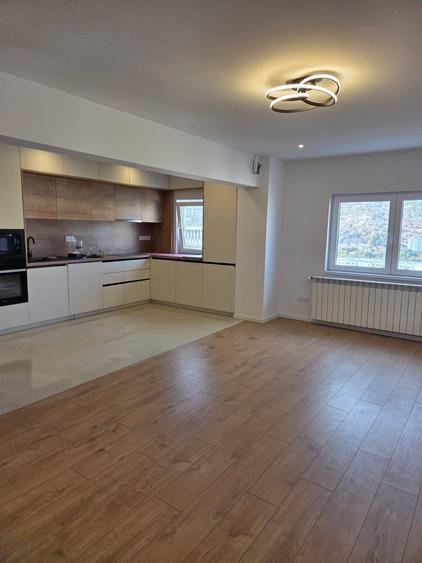 Apartament cu 4 camere semidecomandat în Mănăștur