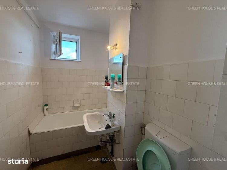 Apartament cu 3 camere decomandat în Deve