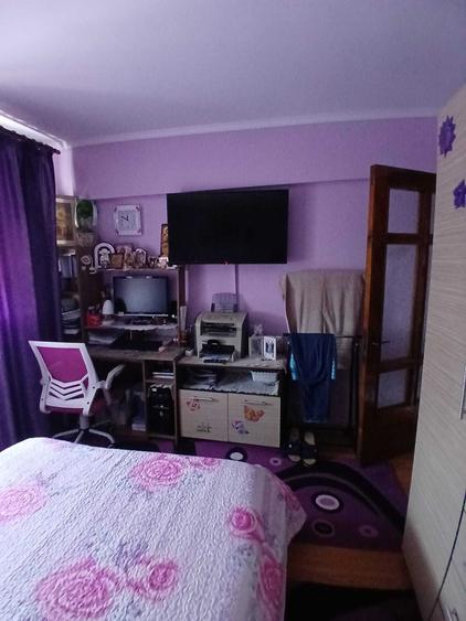 Apartament cu 2 camere decomandat, mobilat în Sud