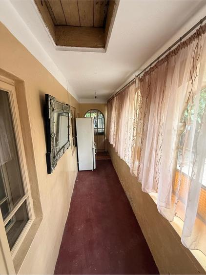 Casă cu 3 camere cu Teren 1833 Mp în Pârșcoveni