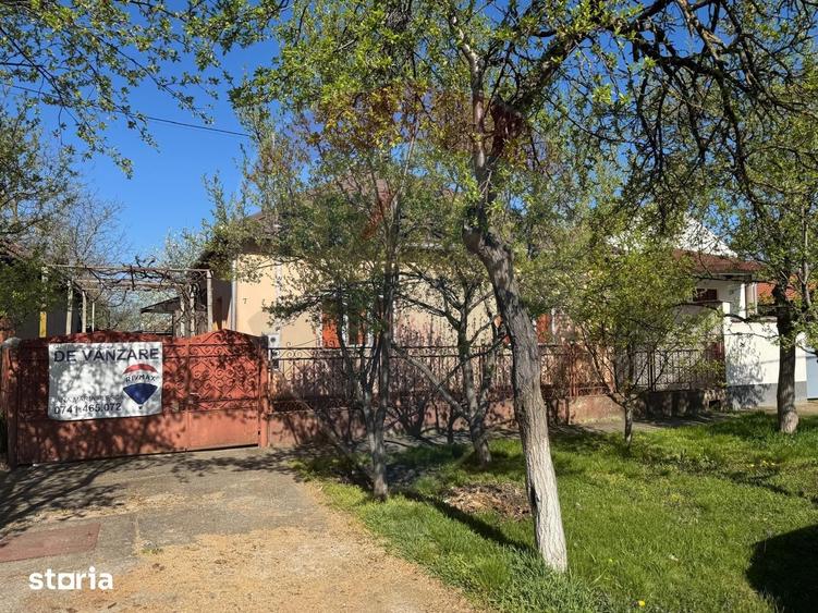 Casă cu 2 camere cu Teren 1172 Mp în Zădăreni