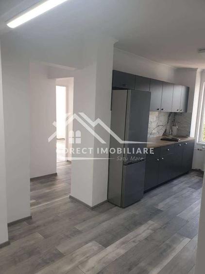 Apartament cu 3 camere decomandat în Central