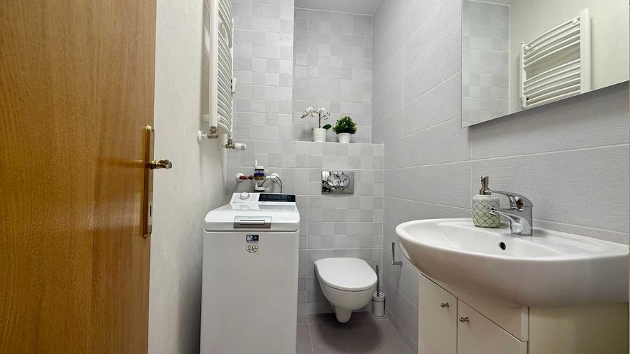 Apartament cu 3 camere decomandat în Unirii