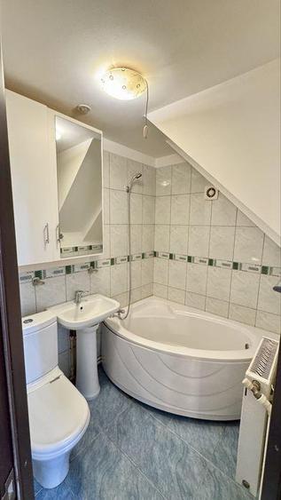 Apartament cu 2 camere decomandat, mobilat în Nicolina