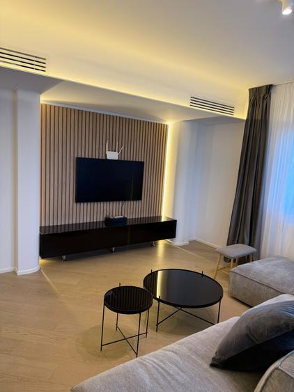 Apartament cu 3 camere decomandat în Cotroceni