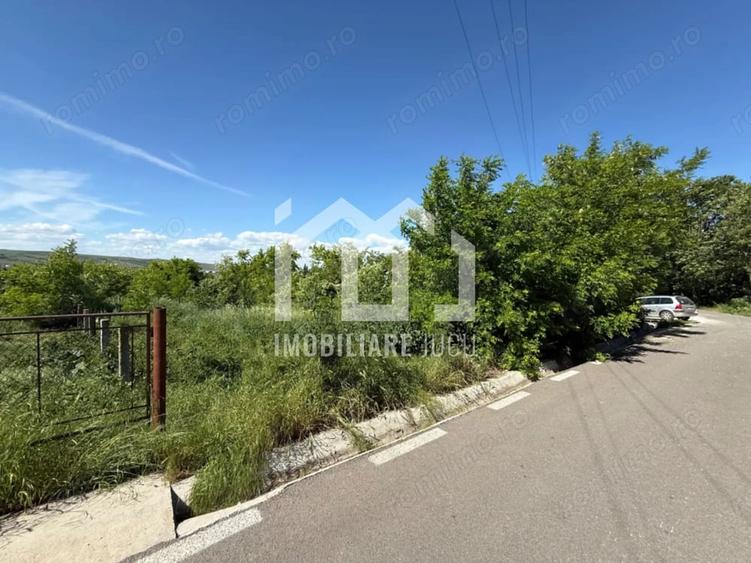 Teren de 1750 mp, în Jucu