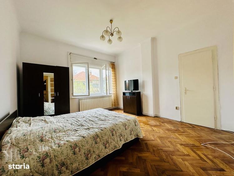 Apartament cu 3 camere semidecomandat, mobilat în Andrei Mureșanu