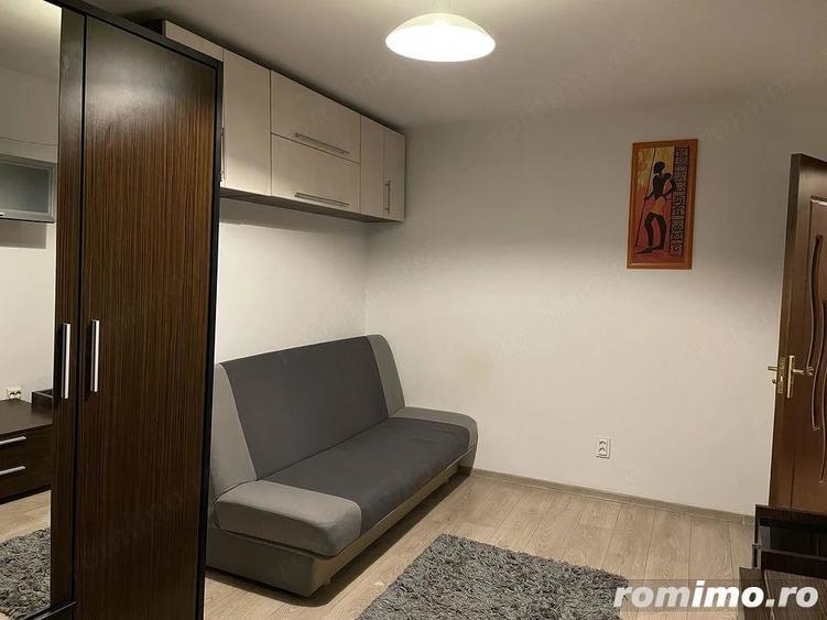 Garsonieră decomandată în Gara de Nord
