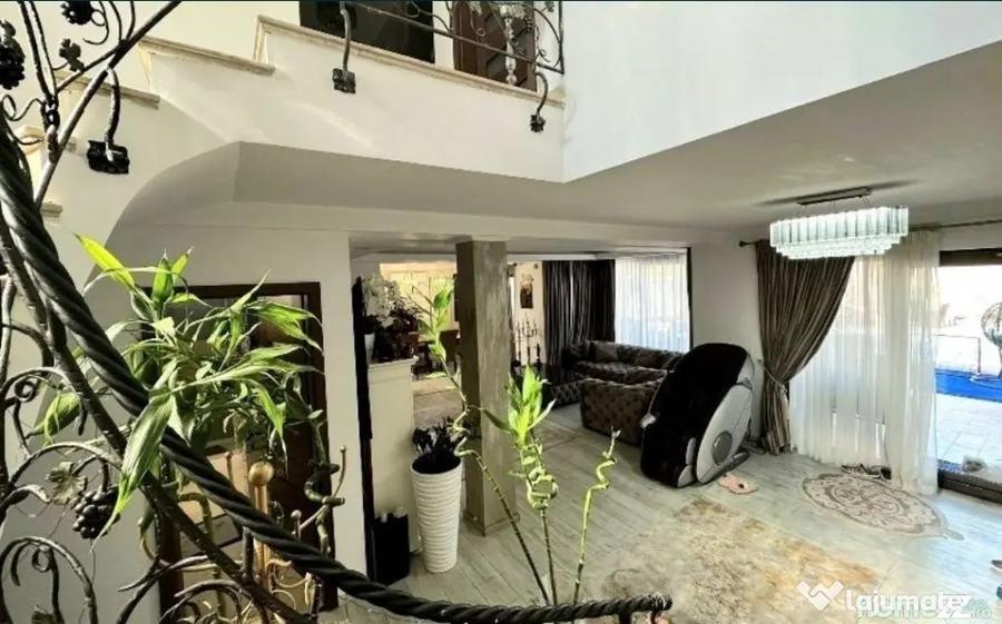 Casă cu 4 camere cu Teren 1000 Mp în Bâlta