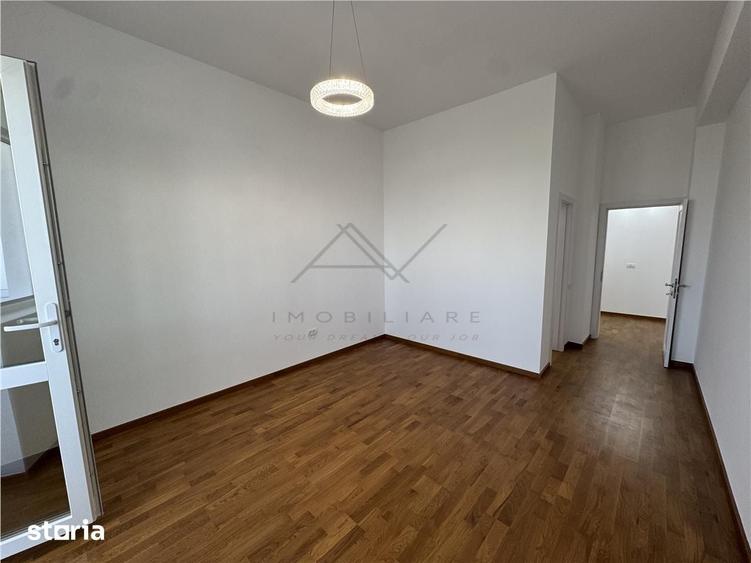 Apartament cu 4 camere în Pieptănari