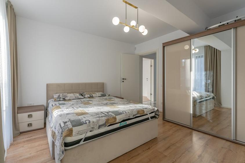 Apartament cu 2 camere decomandat, mobilat în Tractorul