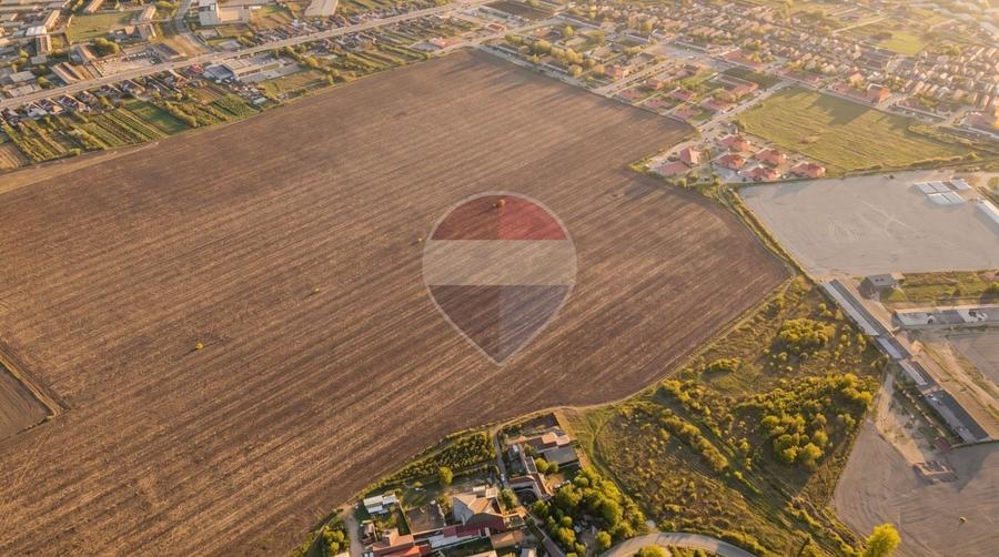 Teren Construcții intravilan de 4350 mp, în Sud-Vest