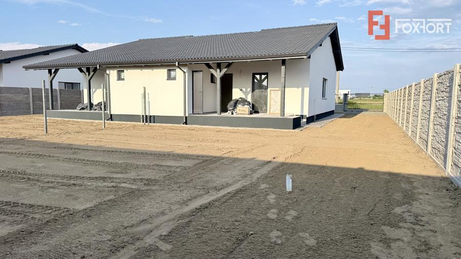 Duplex cu 3 camere cu Teren 370 Mp în Moșnița Veche