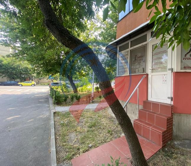 Apartament cu 3 camere decomandat în Brazda lui Novac