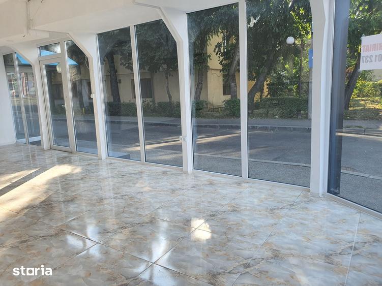 Spațiu comercial, de 46 mp, în Aleea Trandafirilor