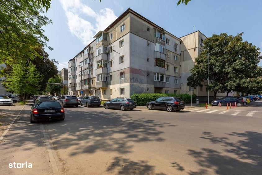 Apartament cu 3 camere decomandat, mobilat în Narcisa