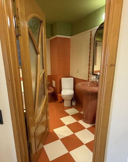 Apartament cu 3 camere, mobilat în Centrul Civic